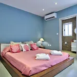 Elegant 4Br Sliema House With Rooftop Jacuzzi Holiday home Sliema