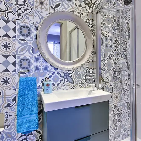בית נופש Elegant 4br House With Rooftop Jacuzzi