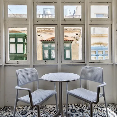 Amazing 4-bedroom Town House With Jacuzzi Hébergement de vacances