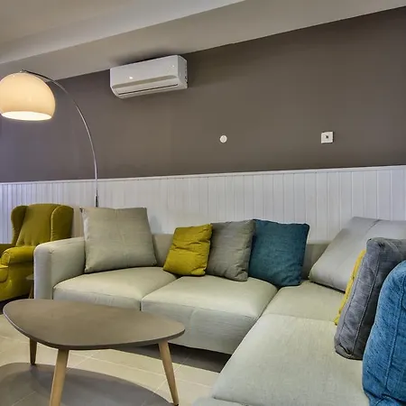 Feriehus Amazing 4-bedroom Town House With Jacuzzi Sliema