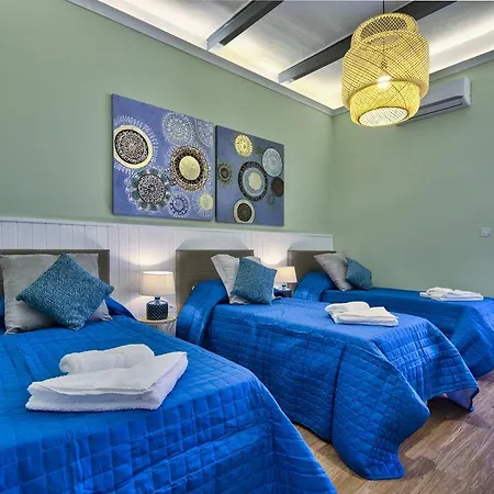 Amazing 4-bedroom Town House With Jacuzzi סליאמה