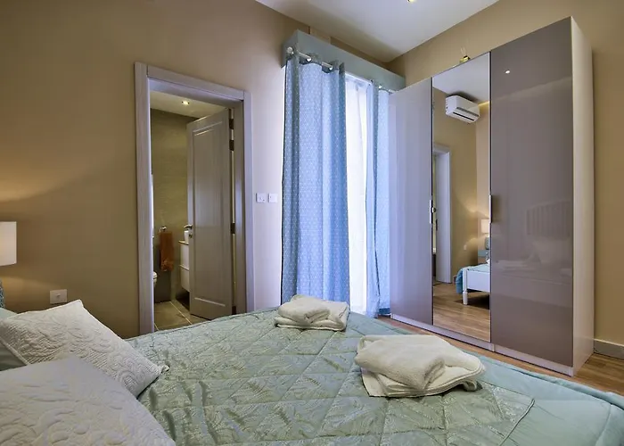 Amazing 4-bedroom Town House With Jacuzzi