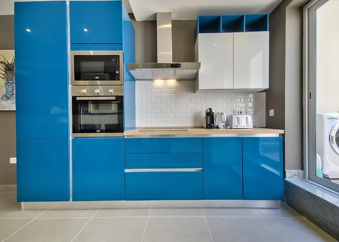 Amazing 4-bedroom Town House With Jacuzzi Dom wakacyjny *