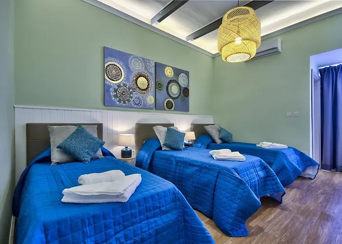 Amazing 4-bedroom Town House With Jacuzzi Sliema