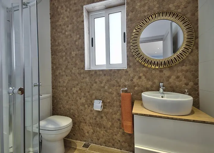 Amazing 4-bedroom Town House With Jacuzzi Sliema