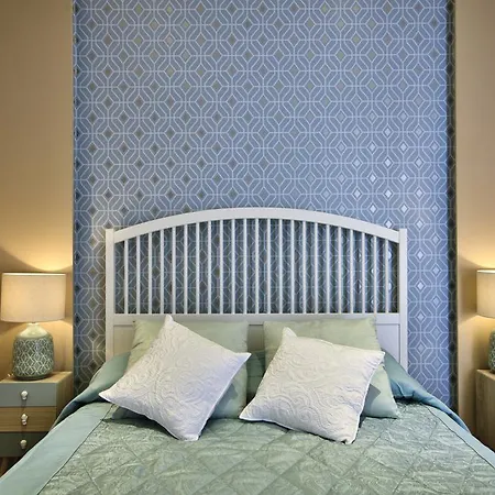 Amazing 4-bedroom Town House With Jacuzzi *