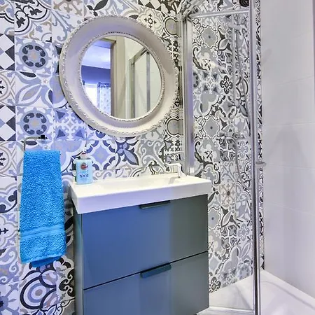 Amazing 4-bedroom Town House With Jacuzzi Σπίτι διακοπών *